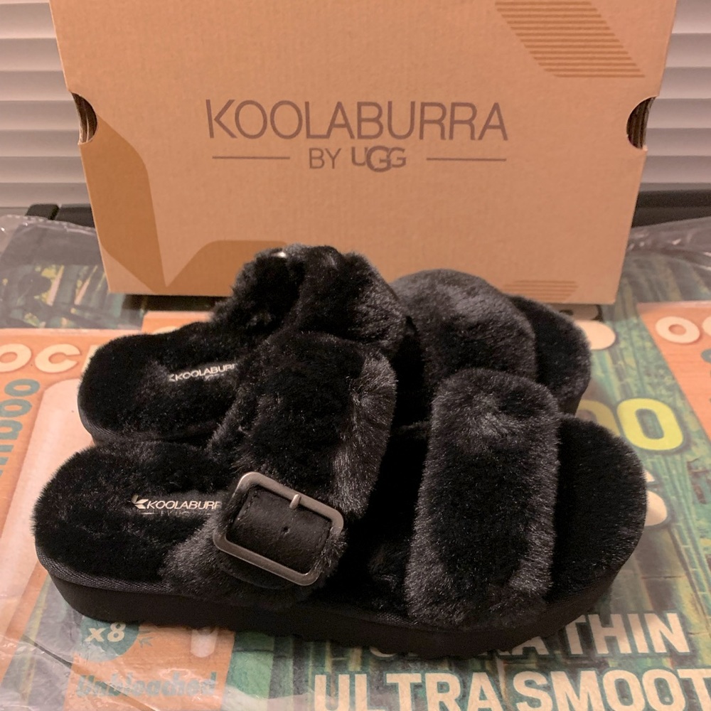 KOOLABURRA by UGG - W FURR-AH in Black Size 5W Brand New Sandal FAUX FUR